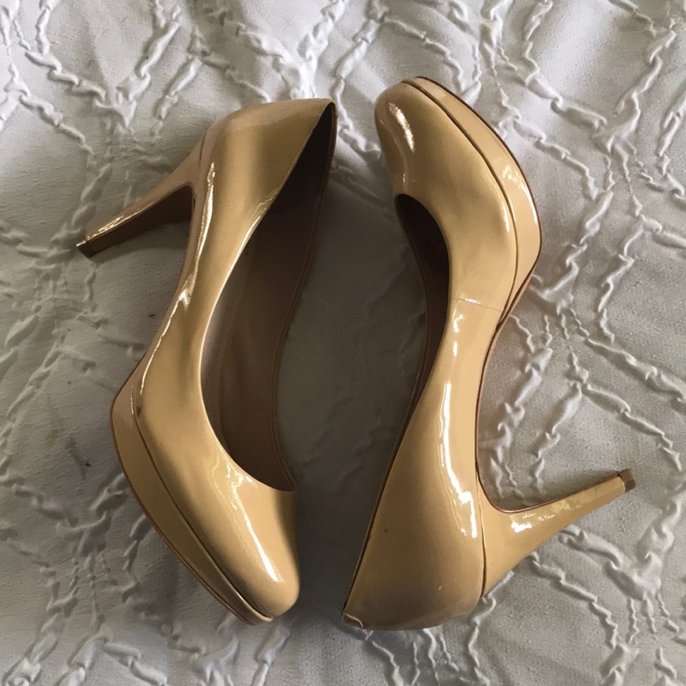 Vince Camuto pumps